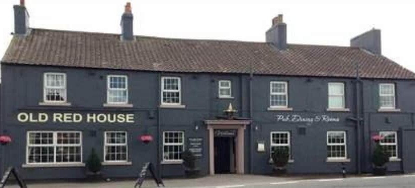 여관 Old Red House