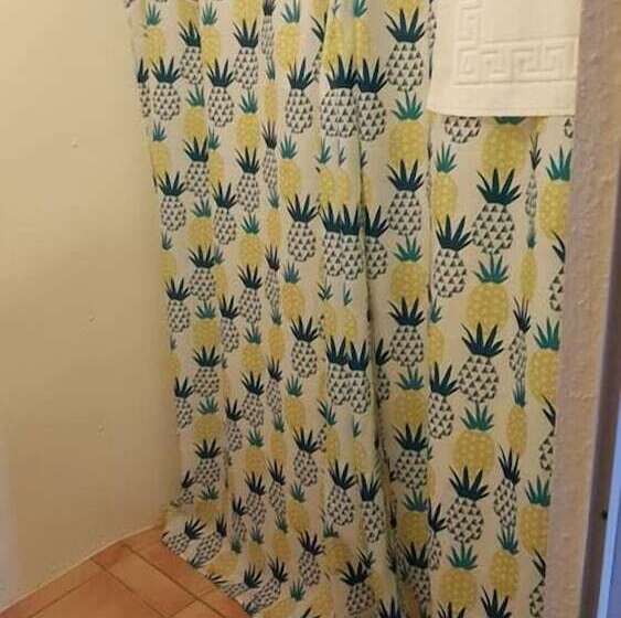 여관 Old Red House