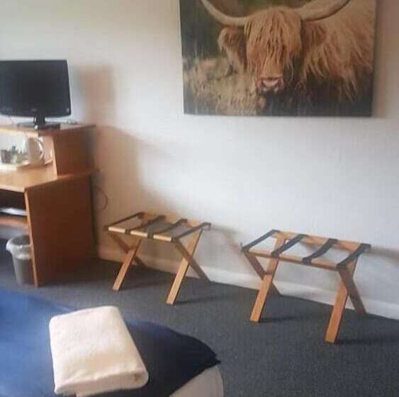 여관 Old Red House