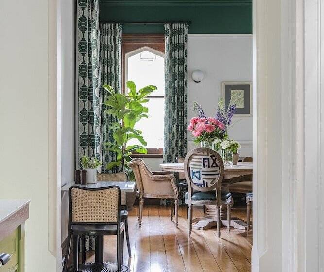 هتل The Byng Street Boutique