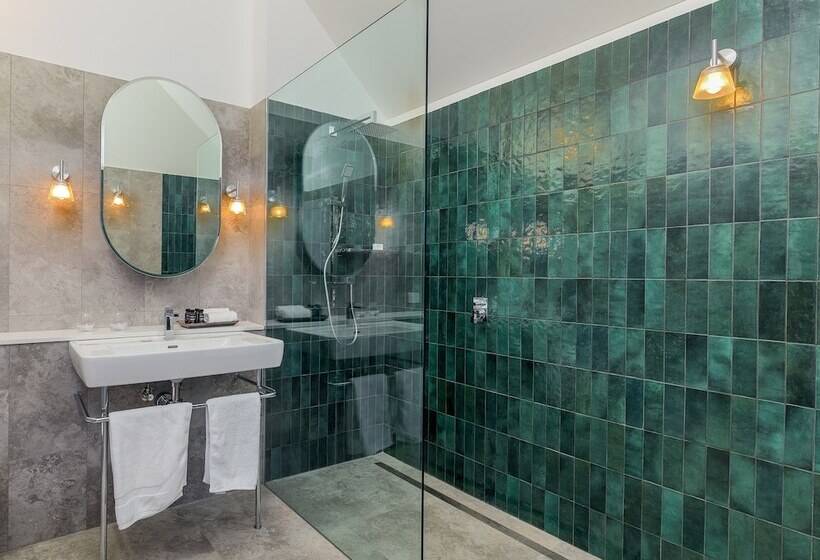 هتل The Byng Street Boutique