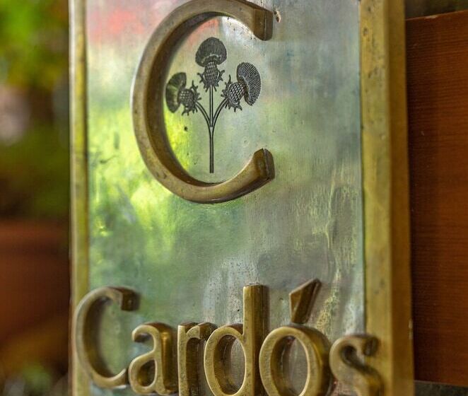 ホテル Cardós