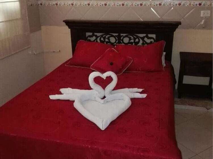 هتل Colonial El Bosque