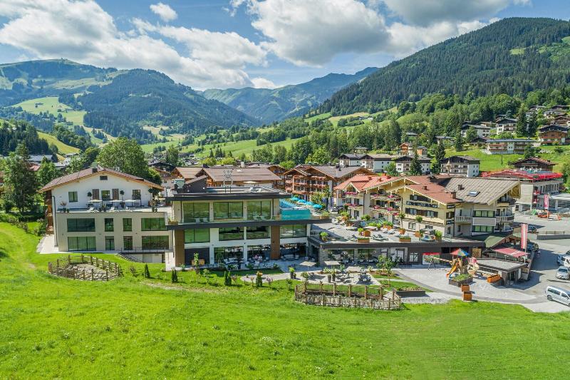 בית מלון כפרי Die Hochkönigin   Mountain Resort