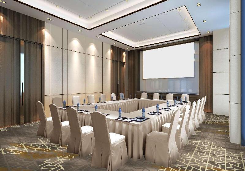 فندق Hilton Garden Inn Heze