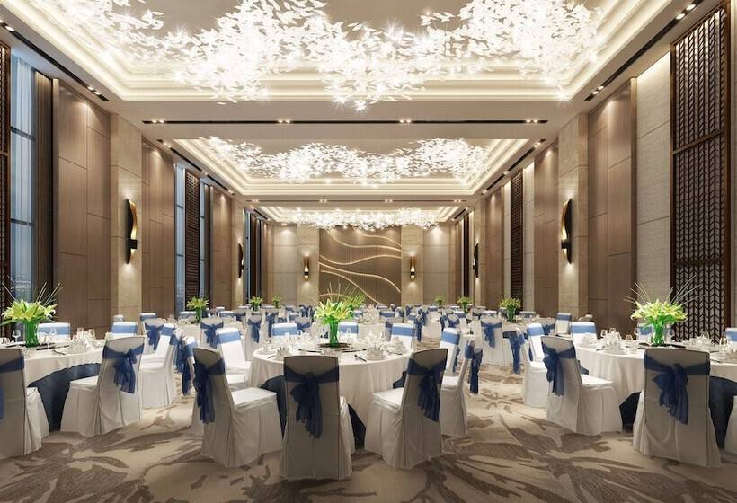 בית מלון כפרי Hilton Garden Inn Heze