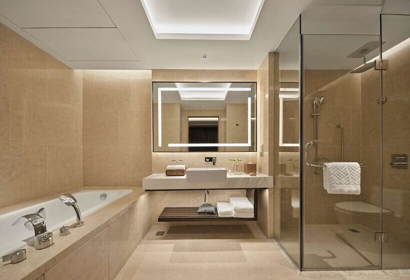 בית מלון כפרי Hilton Garden Inn Heze