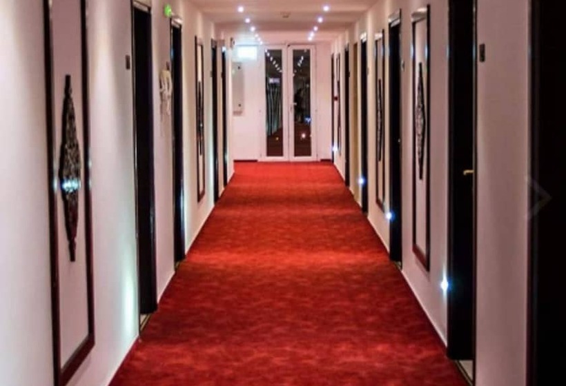 هتل Hôtel L Olympic