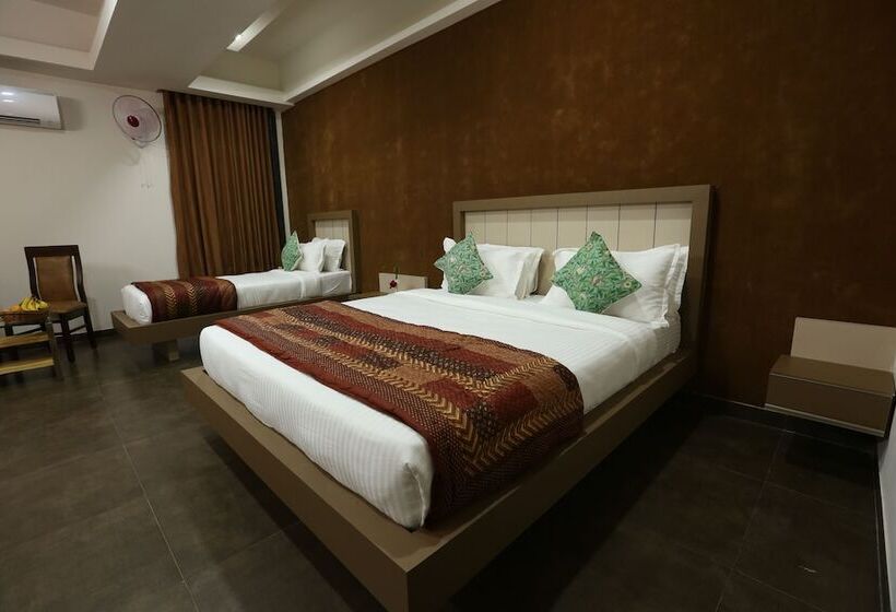 فندق Kukda Resort Chittorgarh