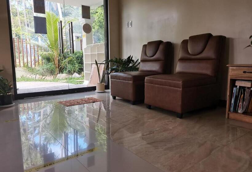 酒店 Layang Layang Home