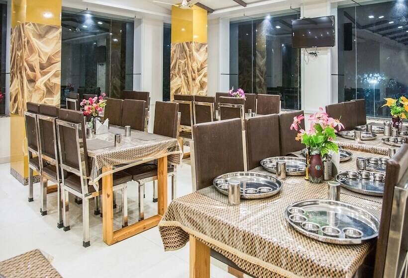 فندق Oyo 24952 Laxmi Jodhpur