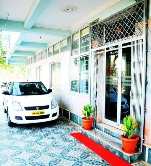 בית מלון כפרי Pk Suites Inn