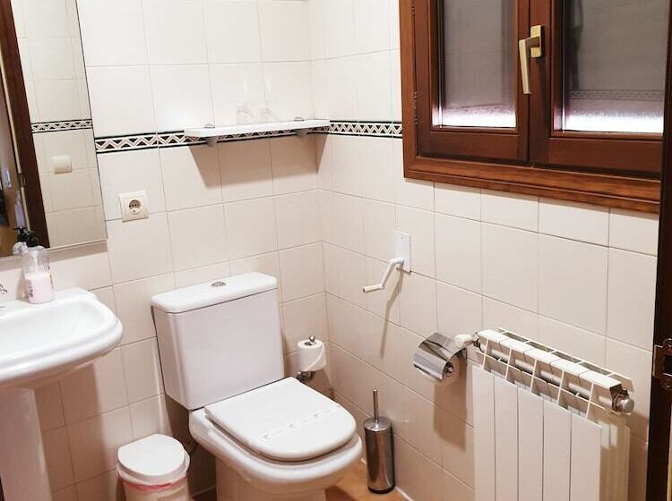 فندق Restaurante Torres De Albarracín