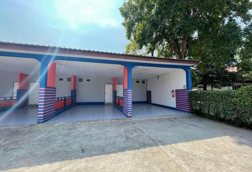 בית מלון כפרי Sky View Resort Buriram