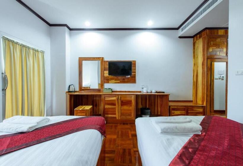 בית מלון כפרי Sky View Resort Buriram