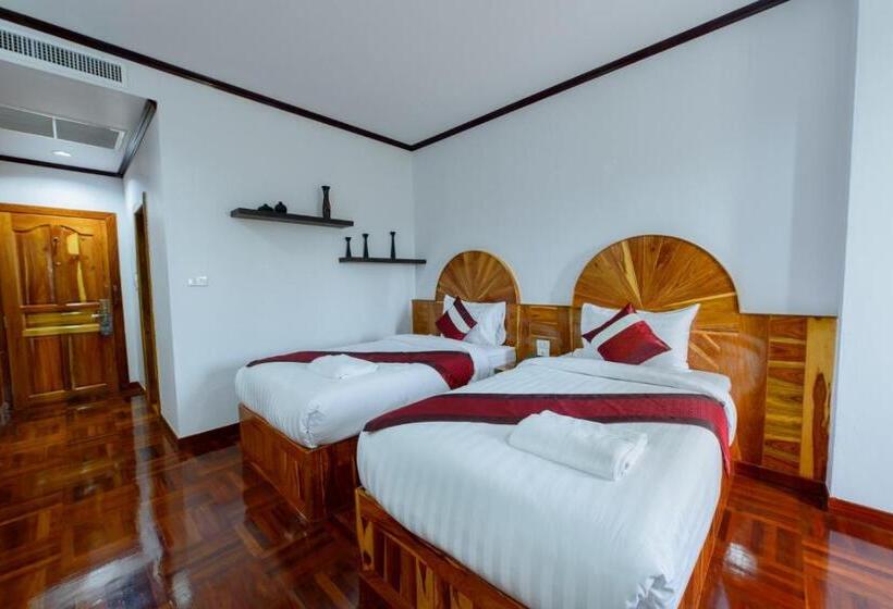 בית מלון כפרי Sky View Resort Buriram