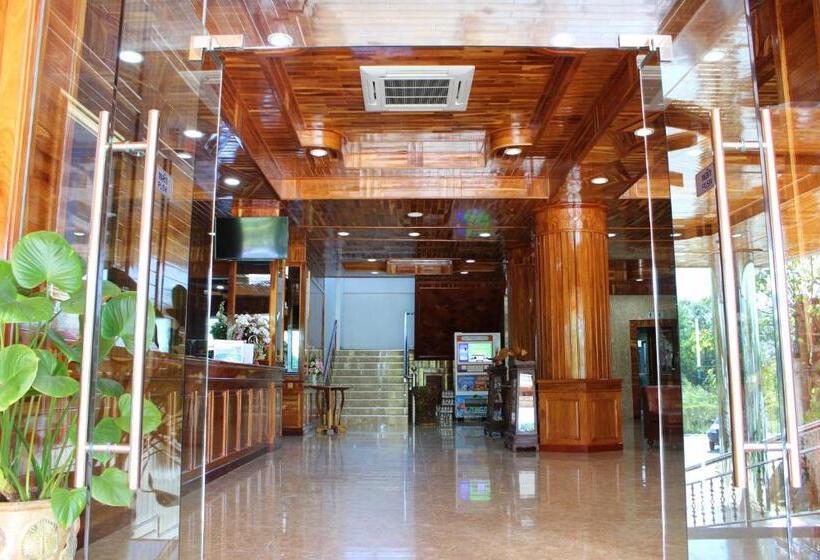 בית מלון כפרי Sky View Resort Buriram