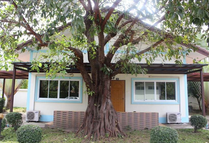 בית מלון כפרי Sky View Resort Buriram