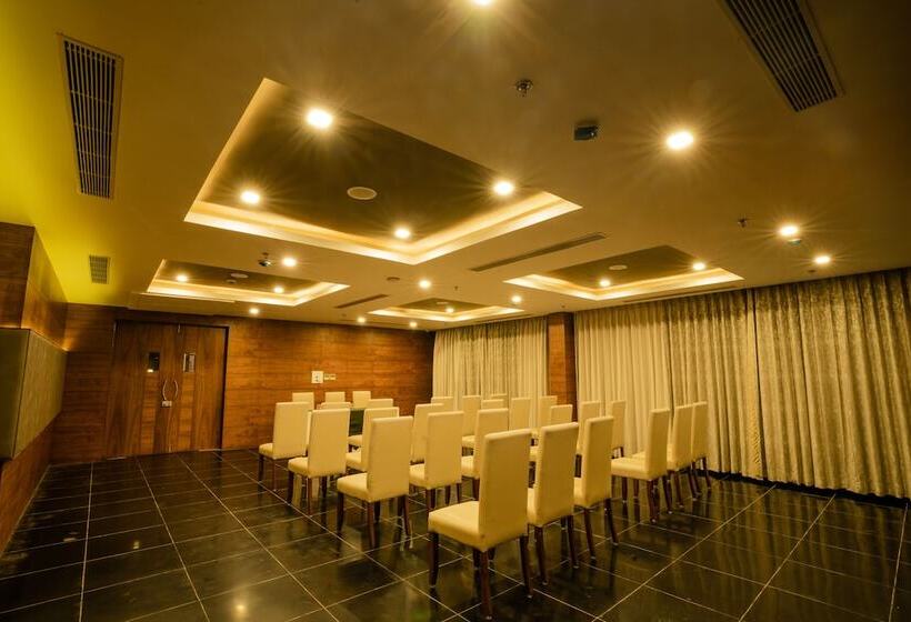 酒店 The Ramvilas A Rooftop Pichola Lake View