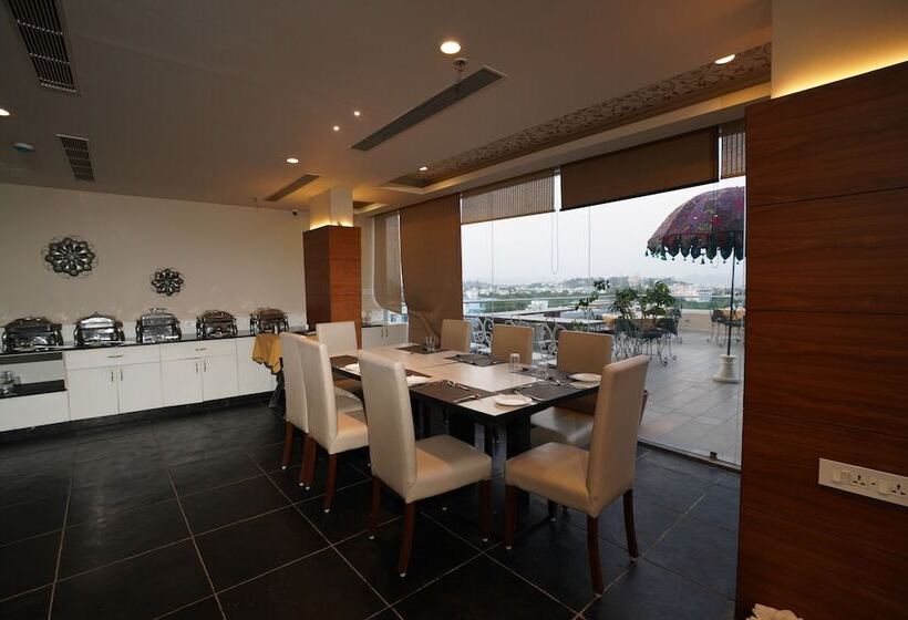 酒店 The Ramvilas A Rooftop Pichola Lake View