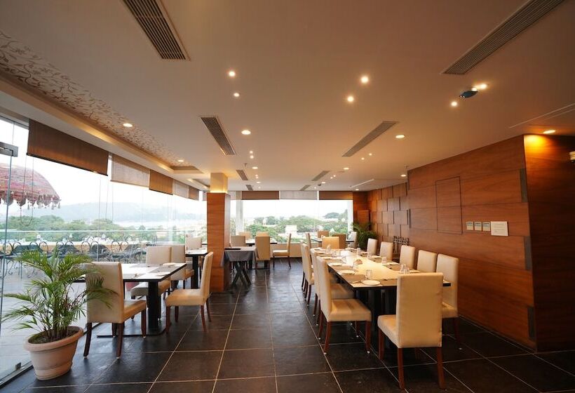 酒店 The Ramvilas A Rooftop Pichola Lake View