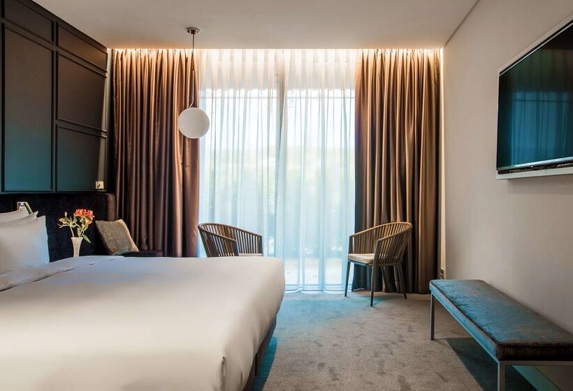 هتل Tsinandali Estate, A Radisson Collection