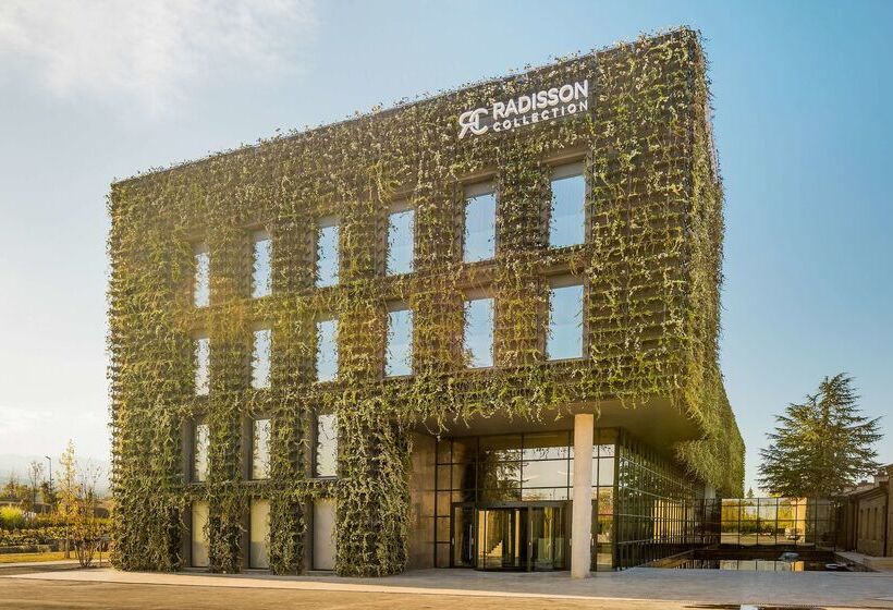 هتل Tsinandali Estate, A Radisson Collection