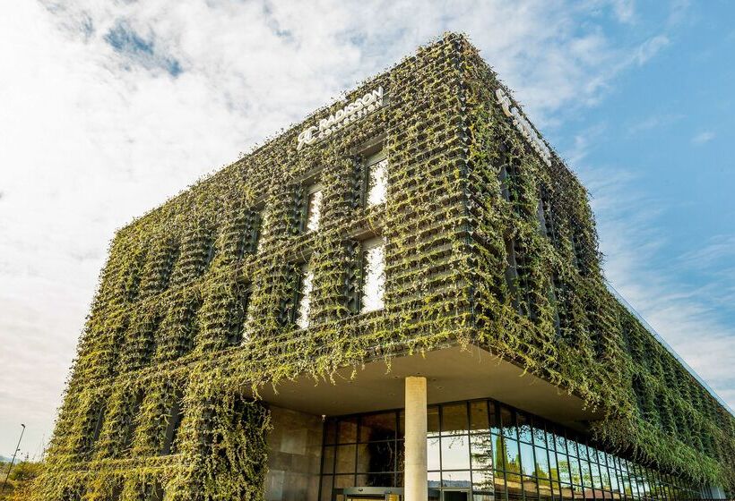 هتل Tsinandali Estate, A Radisson Collection