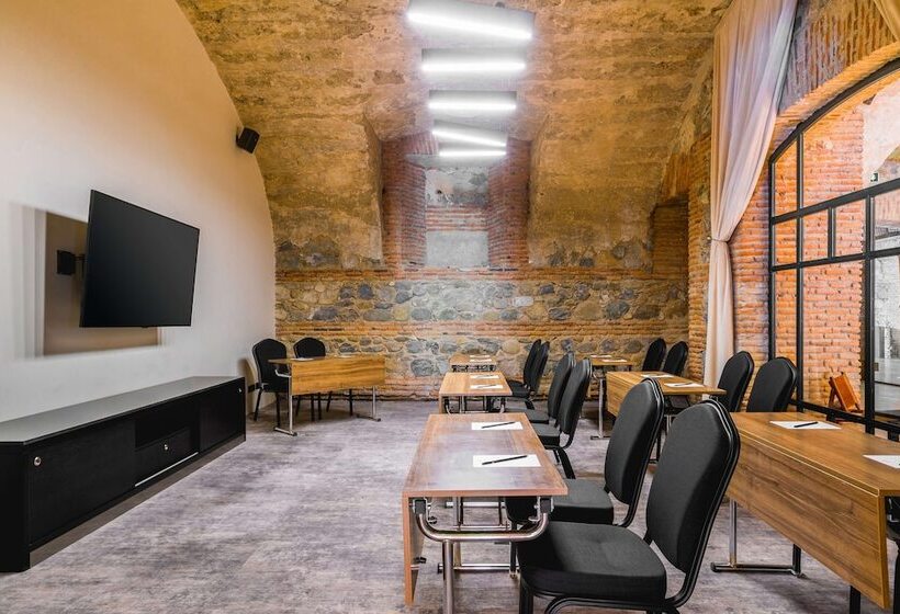 هتل Tsinandali Estate, A Radisson Collection