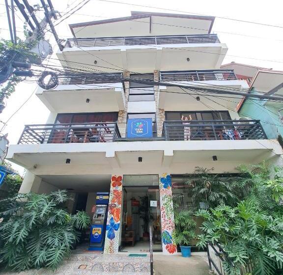 هتل Virginia Suites