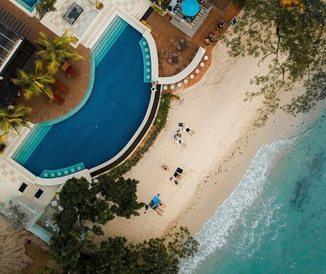 هتل Weekends El Nido Beach Resort