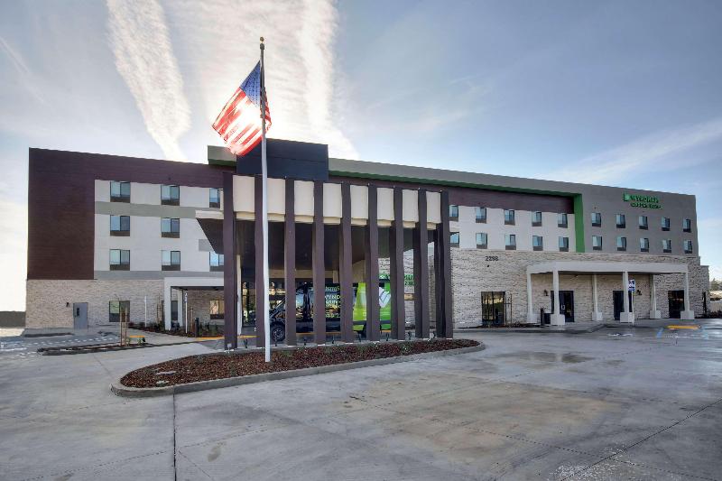 Отель Wyndham Garden Sacramento Airport Natomas