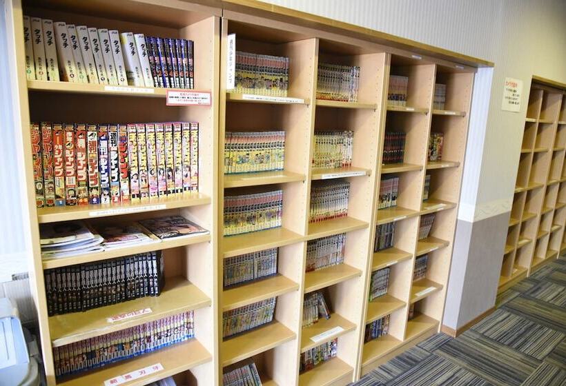 Kumamoto Capsule Hotel Hostel, Caters To Men