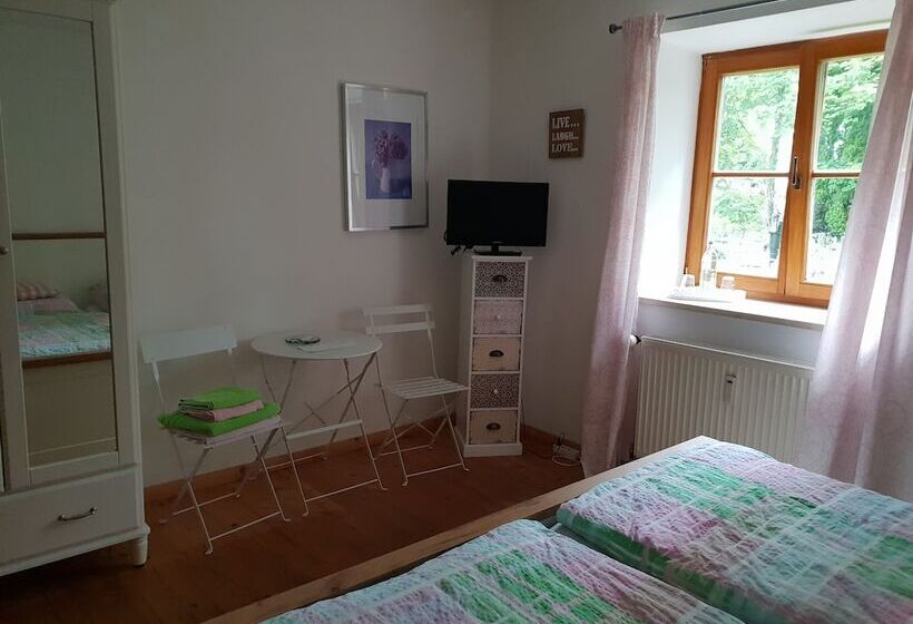 Martina S Place Bed & Breakfast