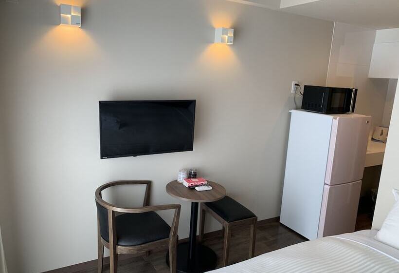 Mr.kinjo In Sky Harbor