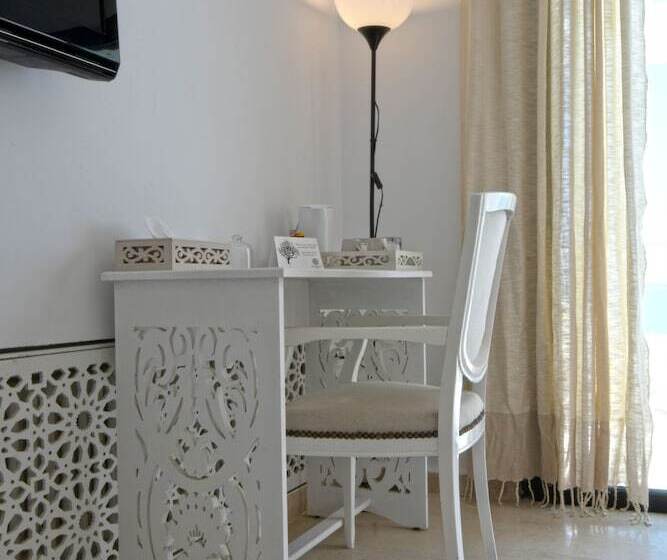 پانسیون Dar Corniche La Marsa