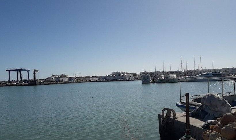 膳宿费 Dar Mamina