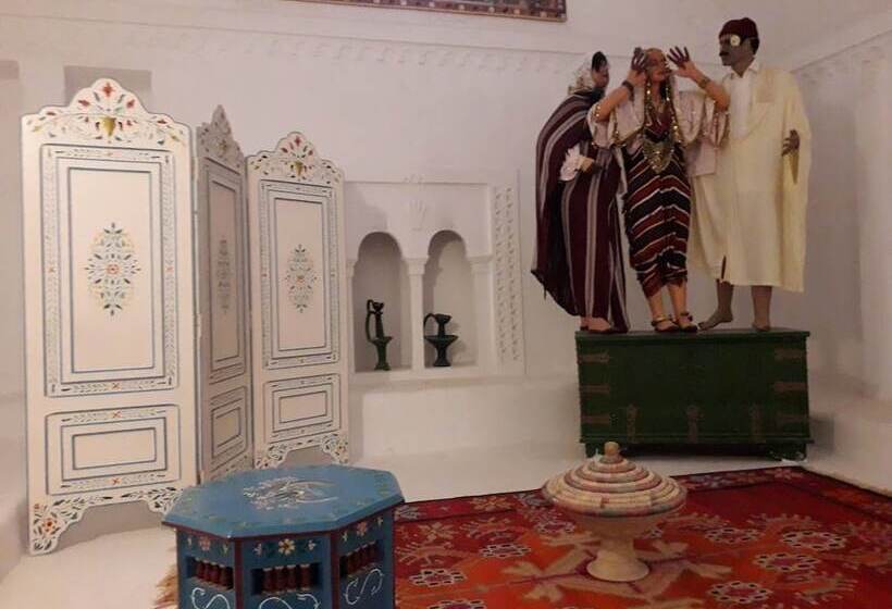 膳宿费 Dar Mamina