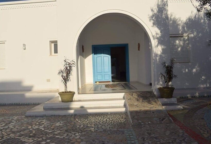 膳宿费 Dar Mamina