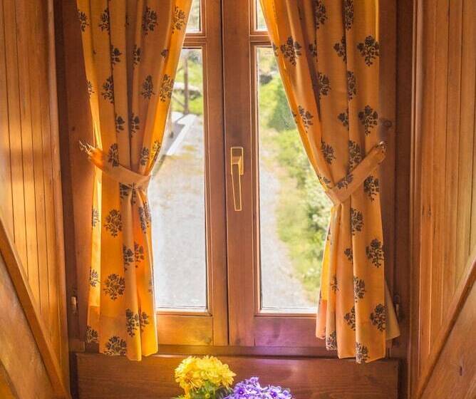 פנסיון Es Neres