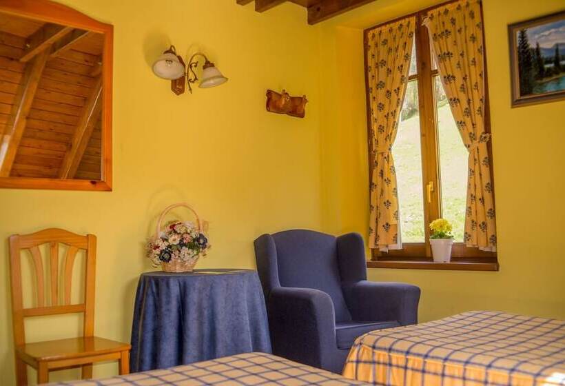 פנסיון Es Neres