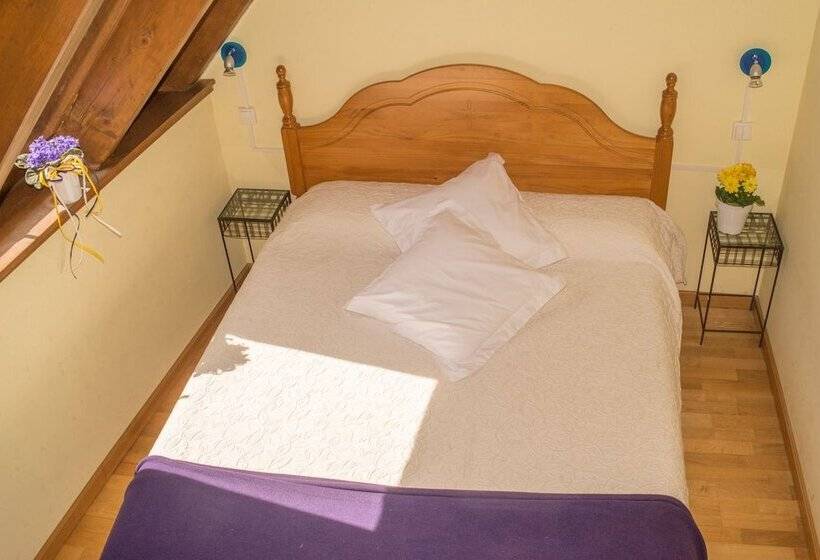 פנסיון Es Neres