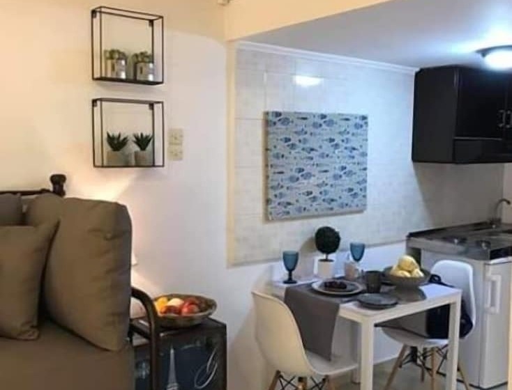 פנסיון Milos Inn & Maisonette