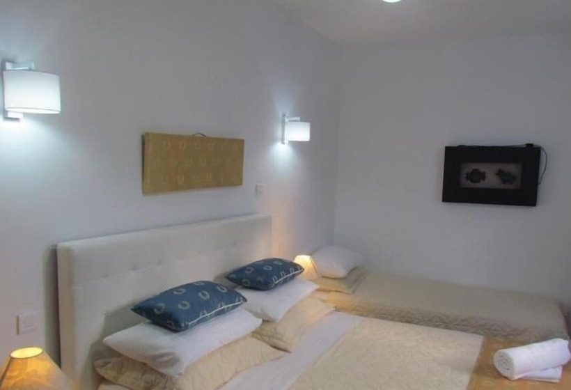 פנסיון Milos Inn & Maisonette