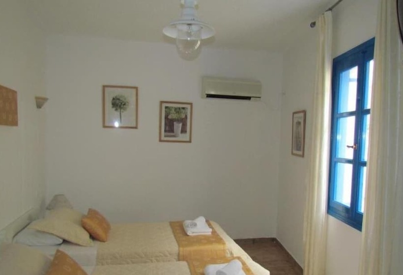 פנסיון Milos Inn & Maisonette