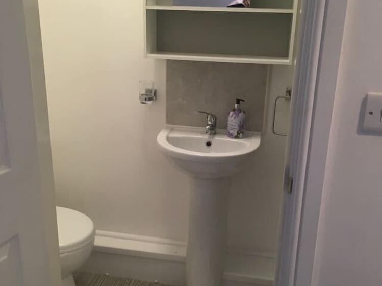 پانسیون Regent Serviced Suites