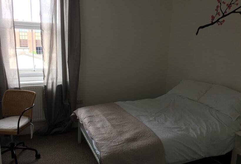 پانسیون Regent Serviced Suites