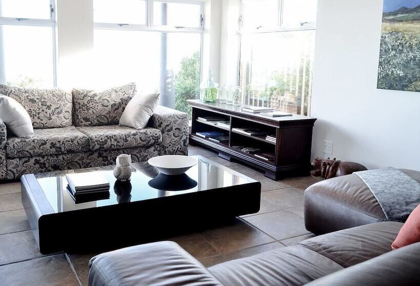 פנסיון Sea Paradise