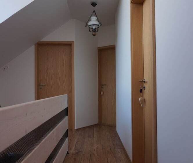 پانسیون Skorrahestar