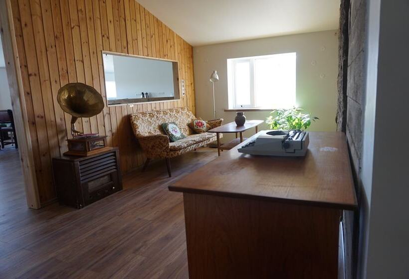 پانسیون Skorrahestar